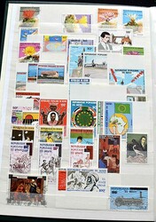 WESTAFRIKA - Slg. mit vielen ungezähnten Werten der Frz.Gebiete, Kap ...