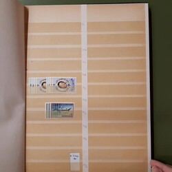 ANTIGUA - Händlerbestand in 3 Alben, teils dicht ...