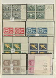 UNO NEW YORK - ** Slg. der Eckrand-4er-Blocks mit Rand-Emblemen im ...