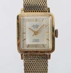 800.30: Clocks, wrist watches