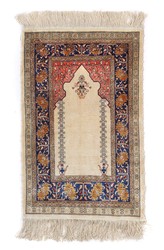 750: Carpets, Textiles