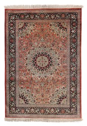 750: Carpets, Textiles