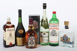 900: Wine, Spirits