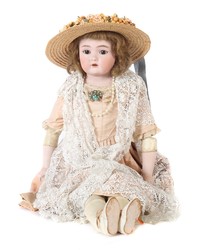 700.10: Dolls