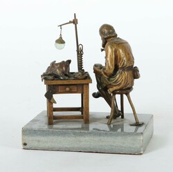 Bildhauer des 19./20. Jh ''Schuhmacher'', Bronze patiniert, tlw. ...