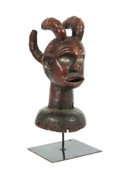 Maske der Ekoi Nigeria, Cross-River-Gebiet, Tanzaufsatz der Ekoi / ...