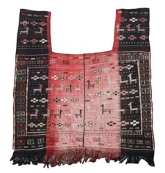750: Carpets, Textiles
