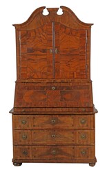 Tabernakelsekretär um 1790, Nussbaum/Nussbaummaser furniert, die ...