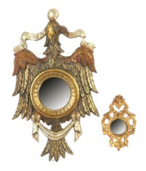 Figürlicher und kleiner Wandspiegel 19./20. Jh., 1x Holz geschnitzt ...