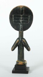Akua Ba in seltener Körperhaltung Ghana, Volk der Ashanti, Holz, ...