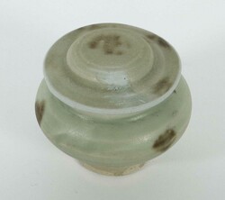 Deckelgefäß mit Rostflecken China, Song-Dynastie, 960 - 1279, ...