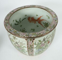 Fischbassin China, Mitte 20. Jh., Porzellan, üppige, polychrome ...