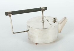 Nach Christopher Dresser Teekanne, 2. Hälfte 20. Jh., Metall, ...