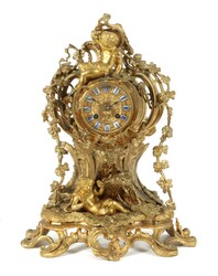 Kaminuhr mit Bacchus-Dekor Frankreich, Ende 19. Jh., römische ...