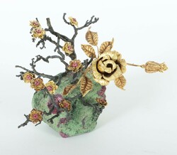 Rubinbesetzter Edelmetallbaum 20. Jh., Sockel aus einem Anyloith ...