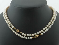 2 Perlenketten 20. Jhr., 2 Zuchtperlen-Ketten im Verlauf, ...