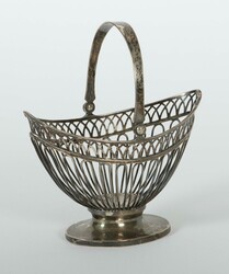 Bügelschale 18./19. Jh., Silber, ca. 140 g, ovaler Stand, gemuldeter ...