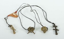 Vier afrikanische Schmuckobjekte Westafrika/Ghana, Gelbguss, zwei ...