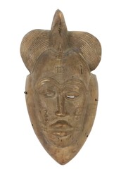 Punu Maske Gabun, Holz geschnitzt, das Gesicht mit Narbendekoration, ...