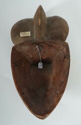 Punu Maske Gabun, Holz geschnitzt, das Gesicht mit Narbendekoration, ...