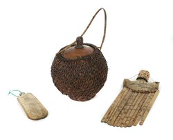 Konvolut Sumatra Indonesien, bestehend aus einem Behälter aus der ...