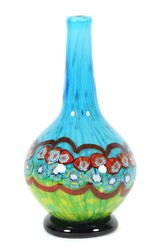 Langhalsvase mit eingeschmolzenen Murrinen 20. Jh., farbloses Glas, ...