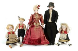 Stuben-Familie vor 1900, Porzellanköpfe, Herr mit Frack und Zylinder ...