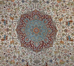 Signierter Seiden-Hereke-Jagdteppich Türkei, um 1980, Seide auf ...