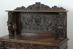 Historismus-Anrichte um 1870, Nussbaum massiv, Rahmenbauweise, ...