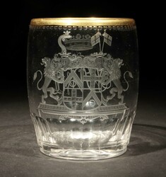 Wappenbecher Deutsch, 19. Jahrhundert. Manganstichiges Glas, ...