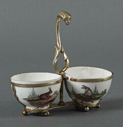 Gewürzmenage Ludwigsburg, um 1770. Porzellan, glasiert, in sehr ...