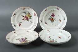 Vier Suppenteller Ludwigsburg, 18./19. Jahrhundert. Porzellan, ...