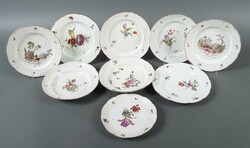 Neun Teller Ludwigsburg, 18./19. Jahrhundert. Porzellan, glasiert, ...