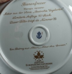 Sechs Teller aus der Serie ''Bedrohte Vogelarten'' Ludwigsburg, 20. ...