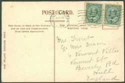 1907, 1 C. grün im Paar auf Seidenstickerei Ansichtskarte "Hands ...