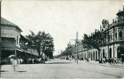 Ceylon Ceylon: Unused postcard of Colombo York Street with a long ...