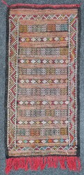 750: Teppiche, Textilien