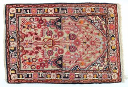 750: Teppiche, Textilien