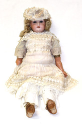 700.10: Dolls