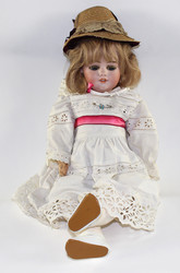 700.10: Dolls