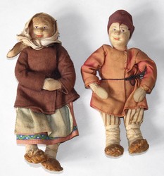 700.10: Dolls