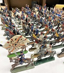 Plastische Zinnfiguren-Konvolut, kleine Sammlung von 88 plastischen ...