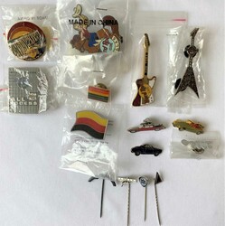 Pin's und Anstecker-Lot, kleine Sammlung von 15 Pin's bzw. Ansteckern ...
