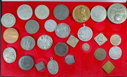 Medaillen-Posten, 27 meist historischen Medaillen, u.a. auf die ...