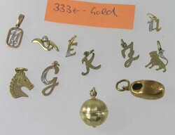 Gold-Schmuckanhänger, kleine Sammlung von 11 verschiedenen ...