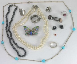 550.90: Schmuck, Sets