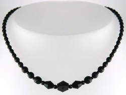 550.30: Schmuck, Ketten / Colliers / Anhänger