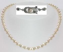 550.30: Schmuck, Ketten / Colliers / Anhänger