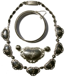 550.20: Schmuck, Armreife/Armbänder