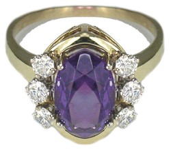 550.10: Schmuck, Ringe